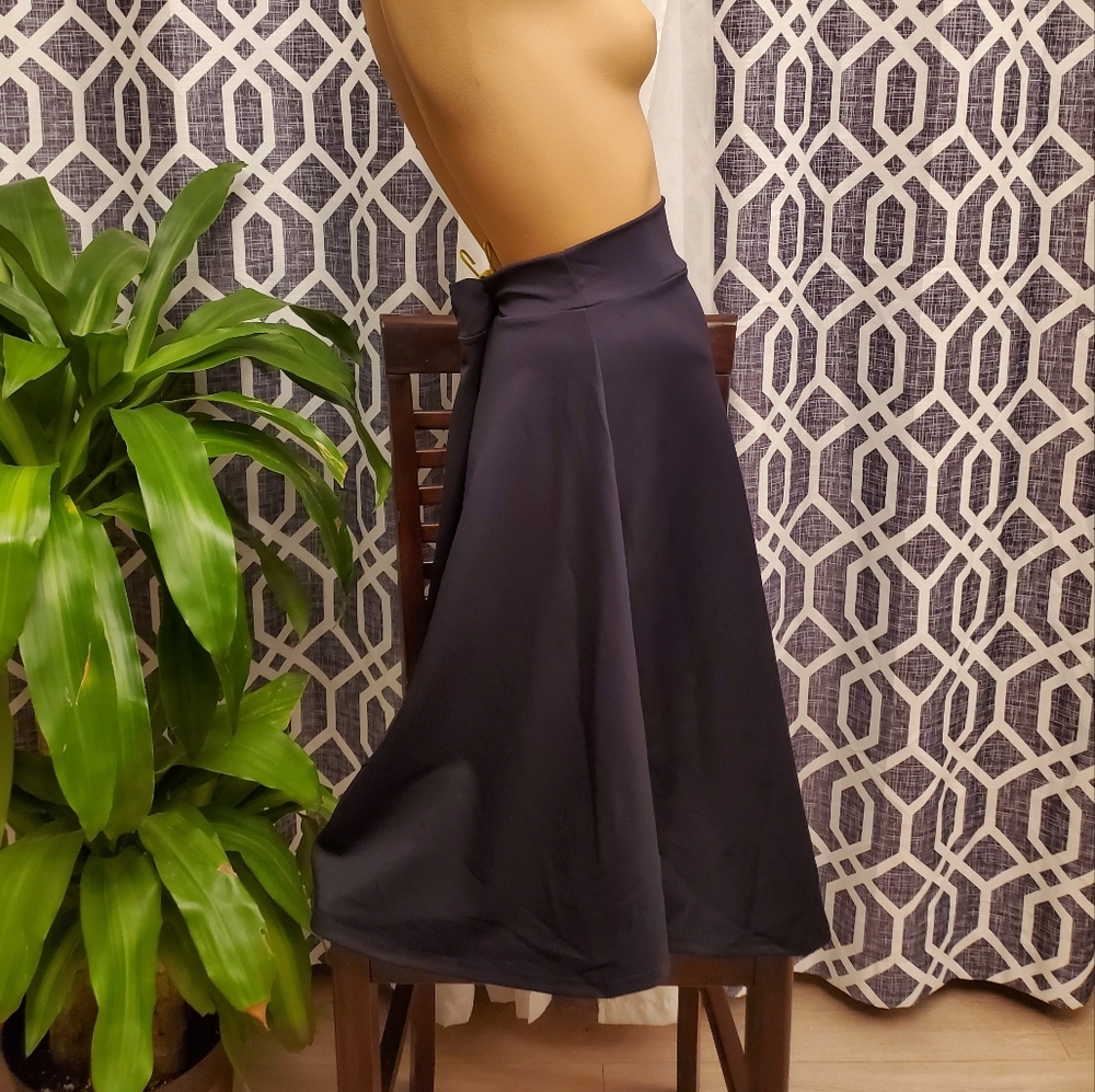 Beautiful Dark Navy Blue Skirt Large - Picture 3 of 8